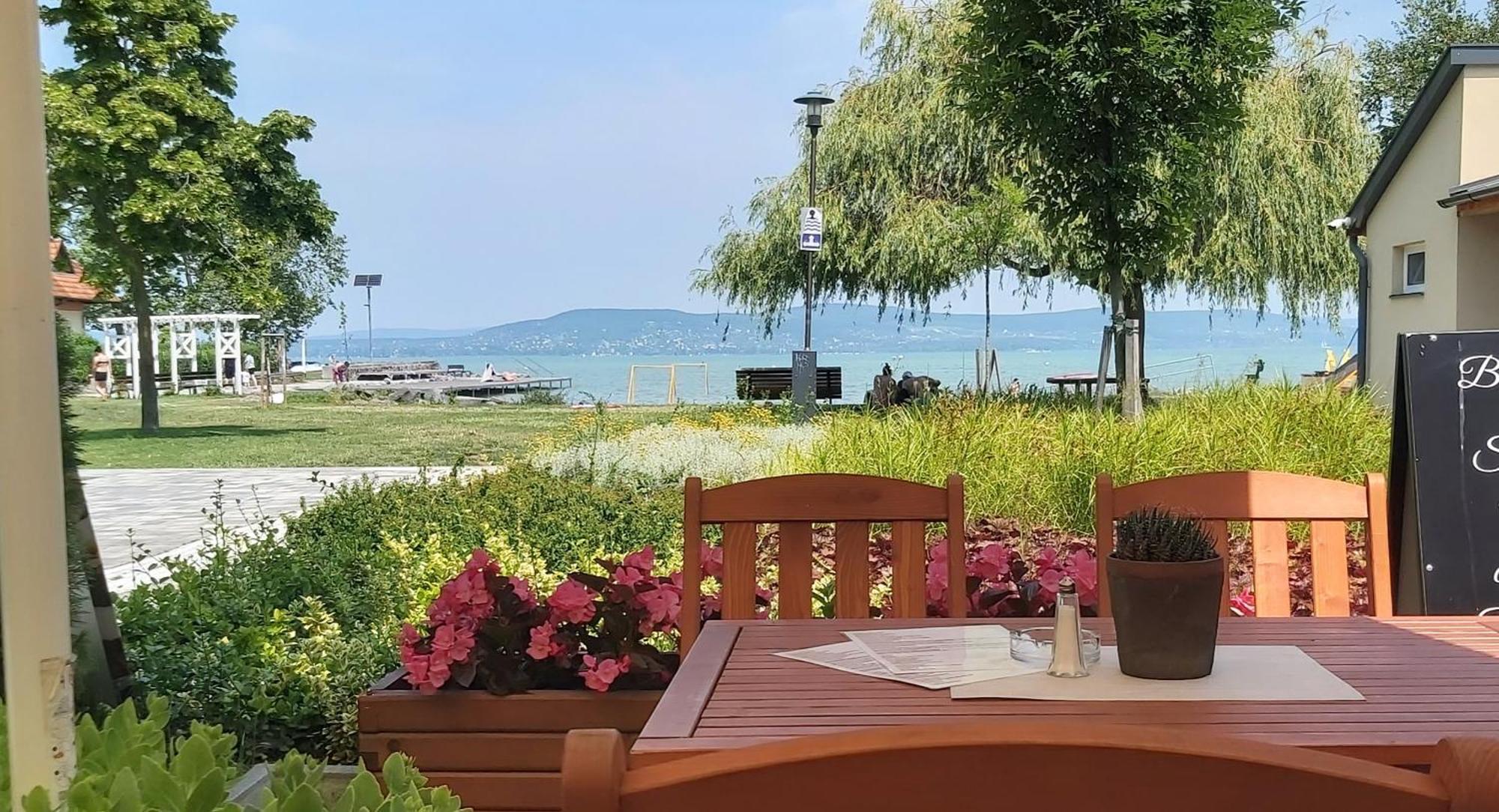 Apartmanhaz Horvath Apartment Balatonboglár Exterior foto